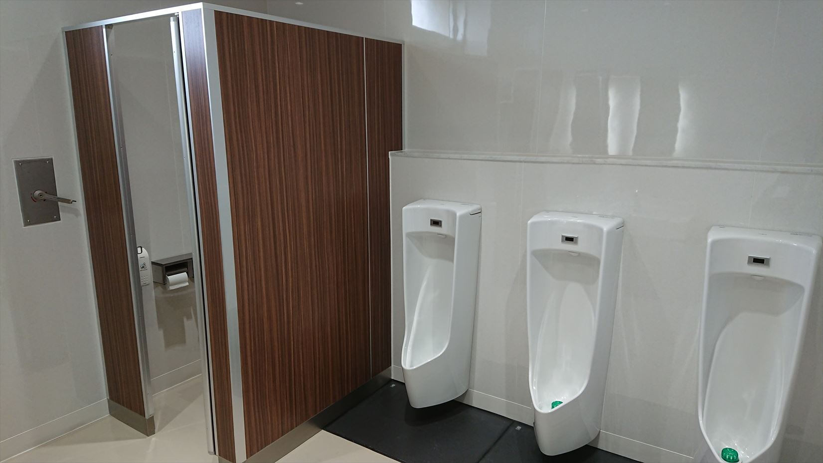 トイレの改修が完了しました 岩瀬日本大学高等学校